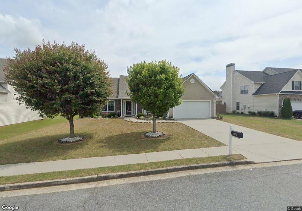 695 Galloping Bend Ct, Auburn, GA 30011 - photo 1