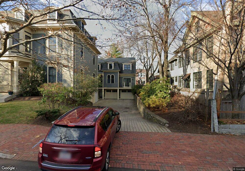 37 Mount Vernon St unit 1,37, Cambridge, MA 02140 - photo 1