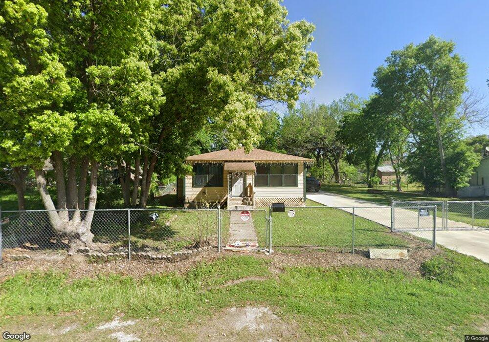 2009 Grace St, Bay City, TX 77414 - photo 1