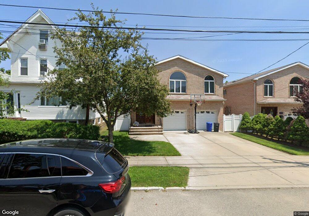 729 152nd St, Whitestone, NY 11357 - photo 1