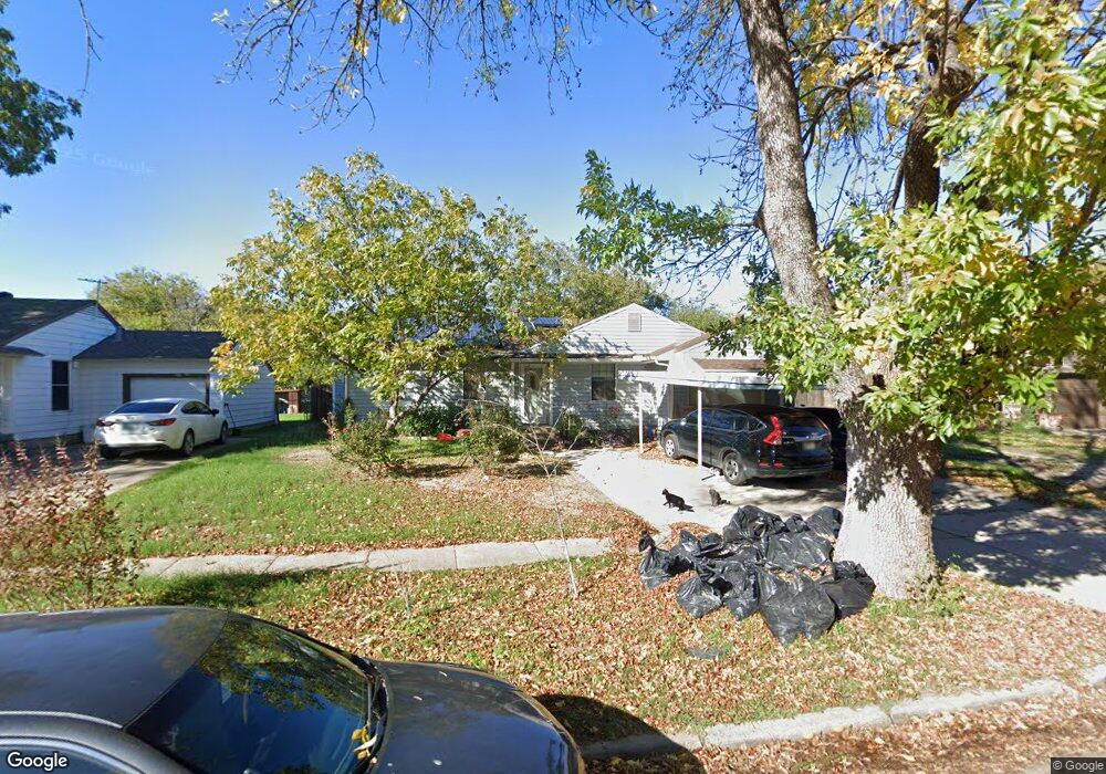 934 Ralph St, Grand Prairie, TX 75051 - photo 1