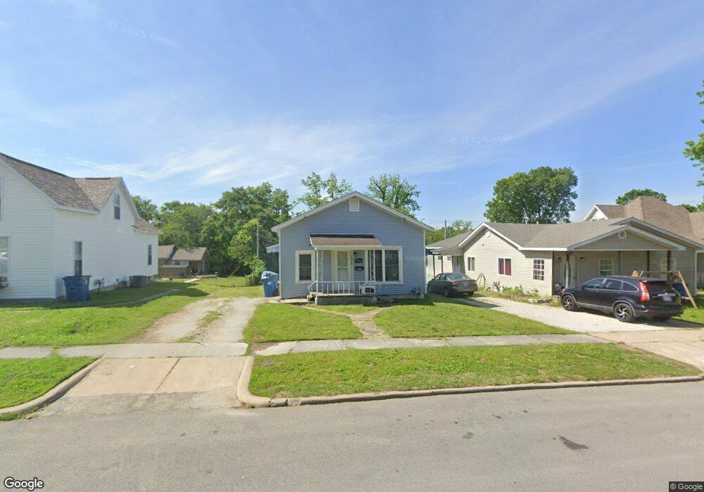 1010 Oak St, Carthage, MO 64836 - photo 1