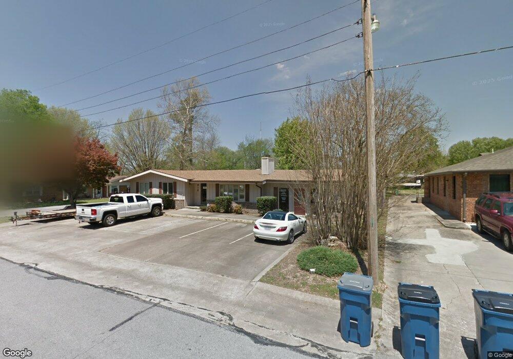 916 NW 7th St, Bentonville, AR 72712 - photo 1