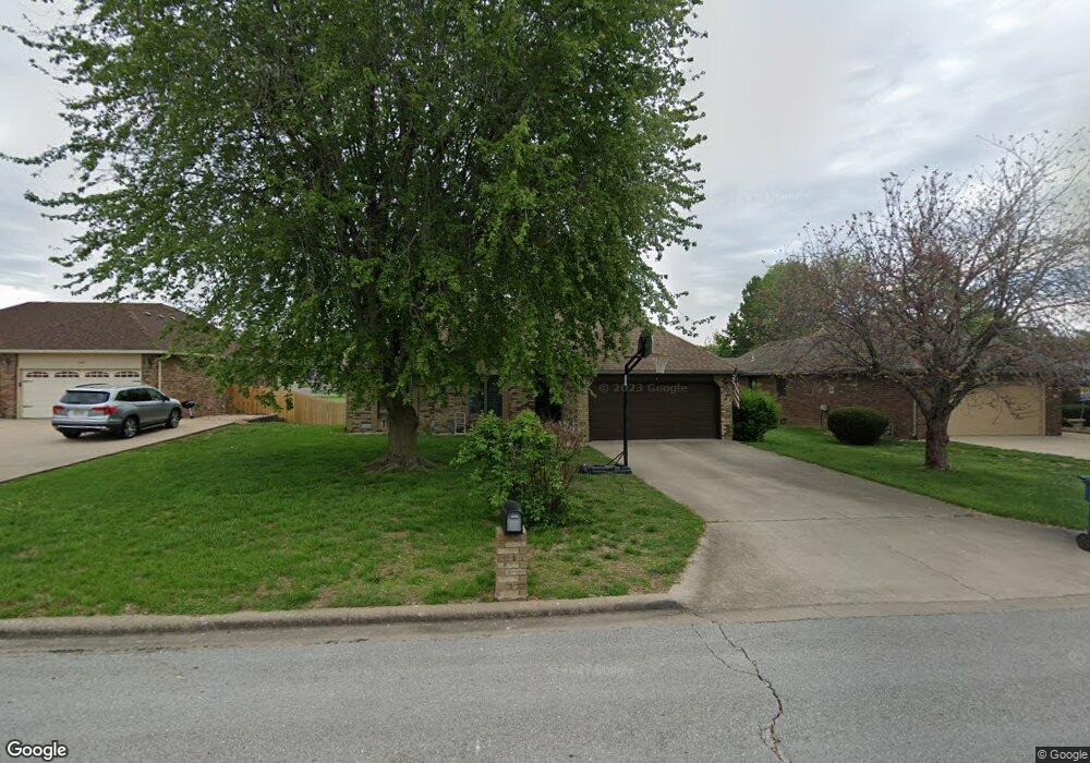 704 N Patricia St, Nixa, MO 65714 - photo 1