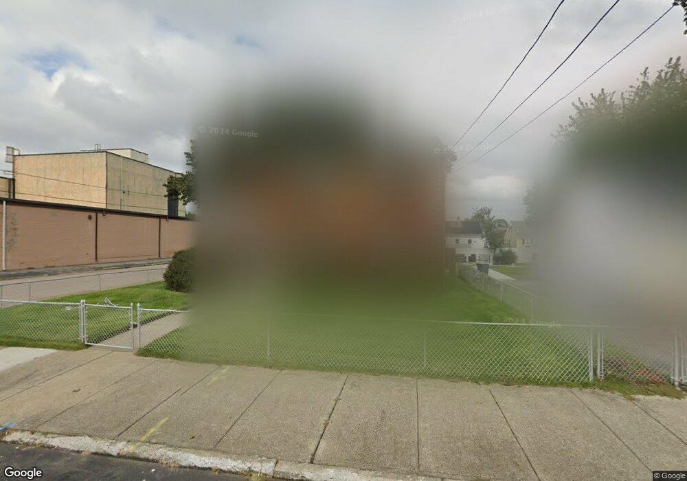 4 Lindesta Rd, Pawtucket, RI 02861 - photo 1