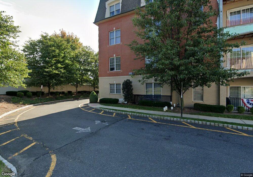 210 Regency Place unit 210, Woodbridge, NJ 07095 - photo 1