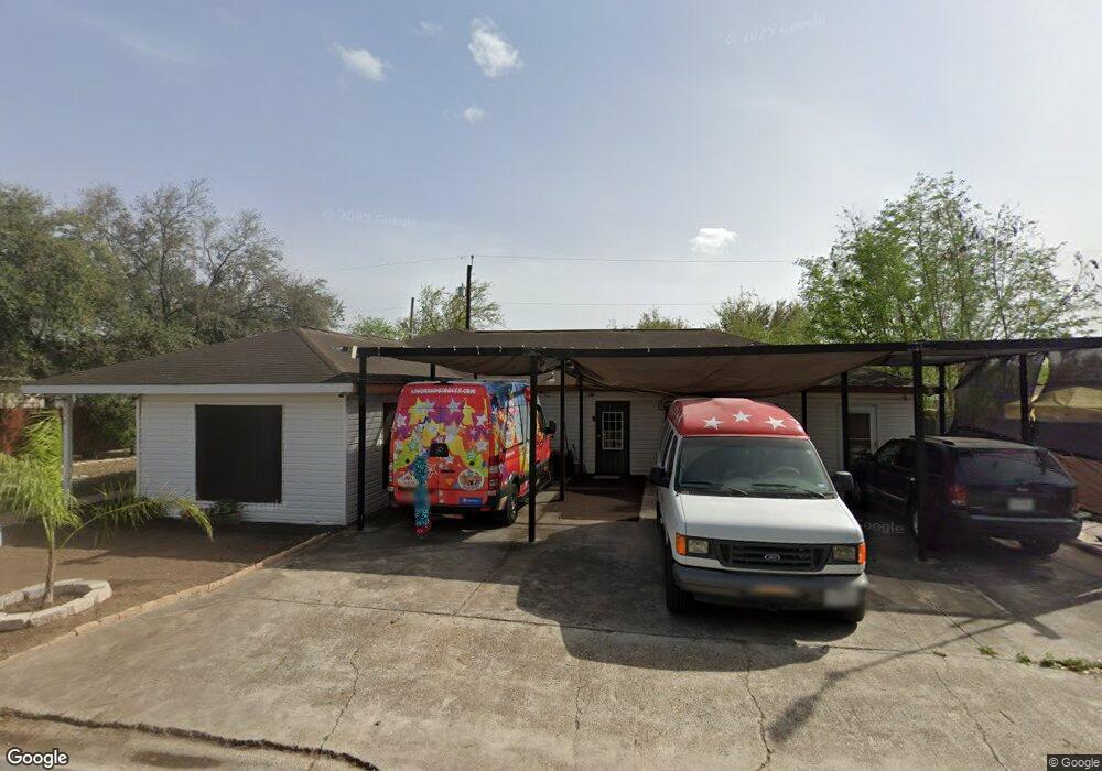 512 E Juarez Ave, Pharr, TX 78577 - photo 1