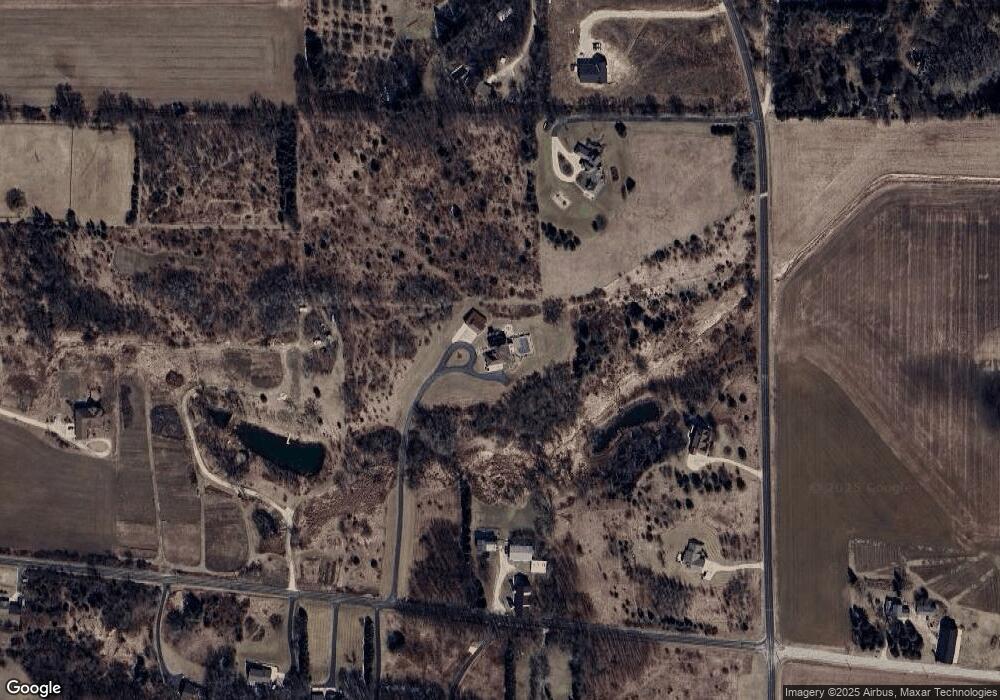 4580 Beaver Dam Rd, West Bend, WI 53090 - photo 1