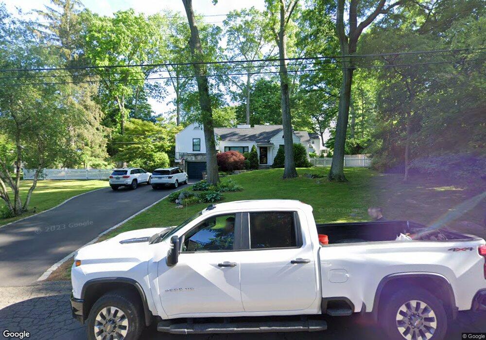 15 White Birch Ln, Stamford, CT 06905 - photo 1