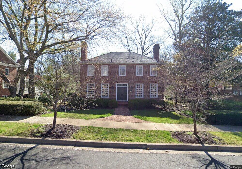 1325 Merrie Ridge Rd, McLean, VA 22101 - photo 1