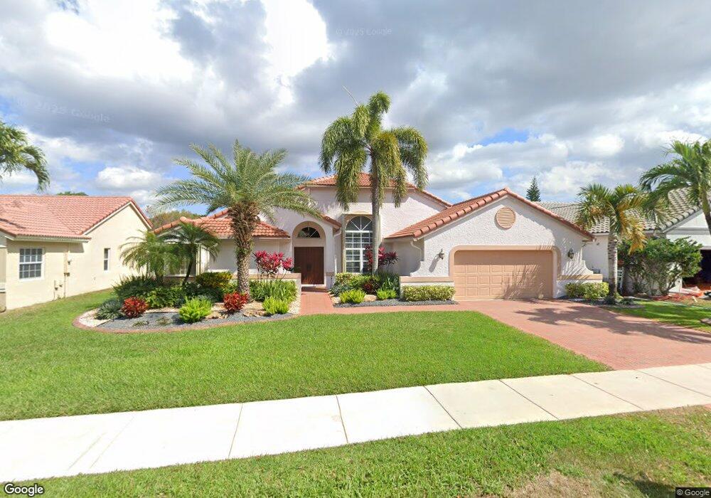 2804 E Abiaca Cir, Davie, FL 33328 - photo 1