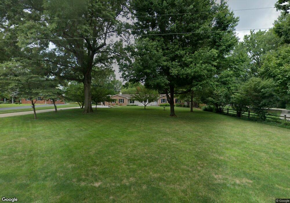 215 Leland Lake Dr, Jacksonville, IL 62650 - photo 1