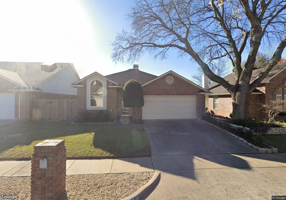 1924 Pine Ridge Dr, Bedford, TX 76021 - photo 1