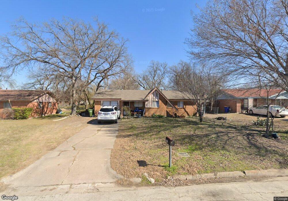 804 Hallvale Dr, Fort Worth, TX 76108 - photo 1