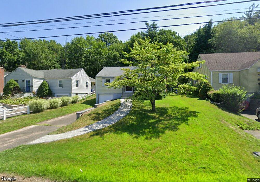 28 Elm Dr, West Hartford, CT 06110 - photo 1