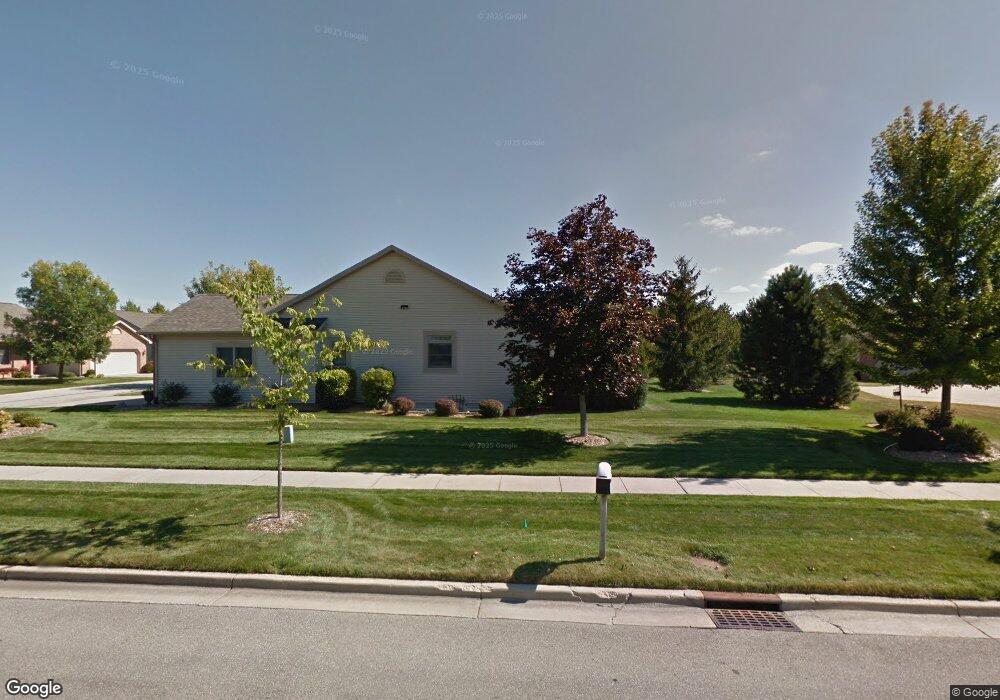 541 Summergreen Dr unit 15B, Frankenmuth, MI 48734 - photo 1