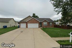 25 Meadowbrooke Dr, Troy, IL 62294