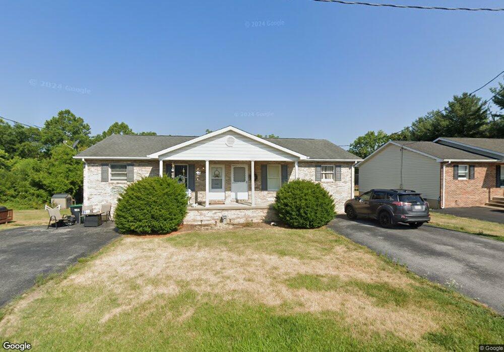 258 Miller Dr, Strasburg, VA 22657 - photo 1