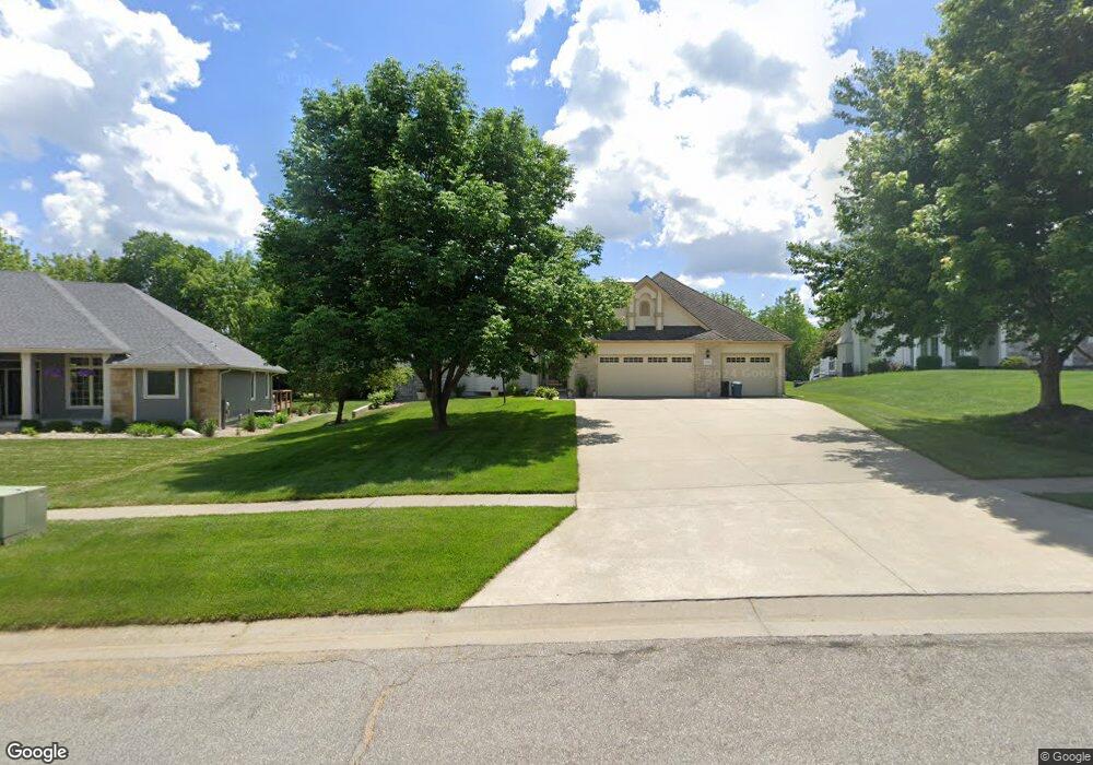 3821 SW Trevino Ct, Topeka, KS 66610 - photo 1