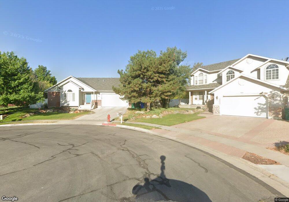 1571 W Laurel Chase Cir, Riverton, UT 84065 - photo 1