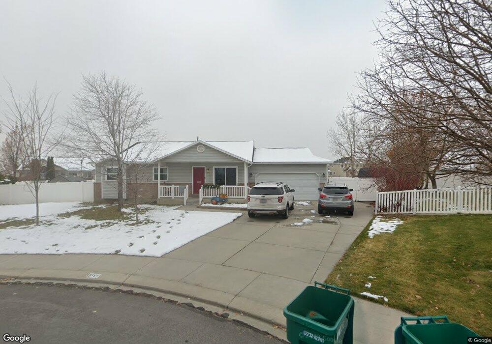 9785 N Harvey Cir, Cedar Hills, UT 84062 - photo 1