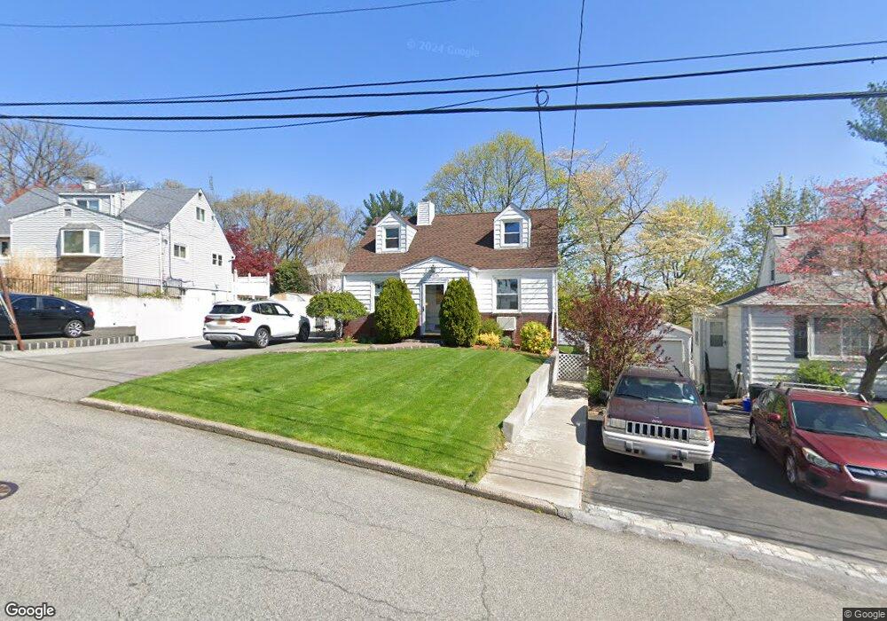 66 Remsen Cir, Yonkers, NY 10710 - photo 1