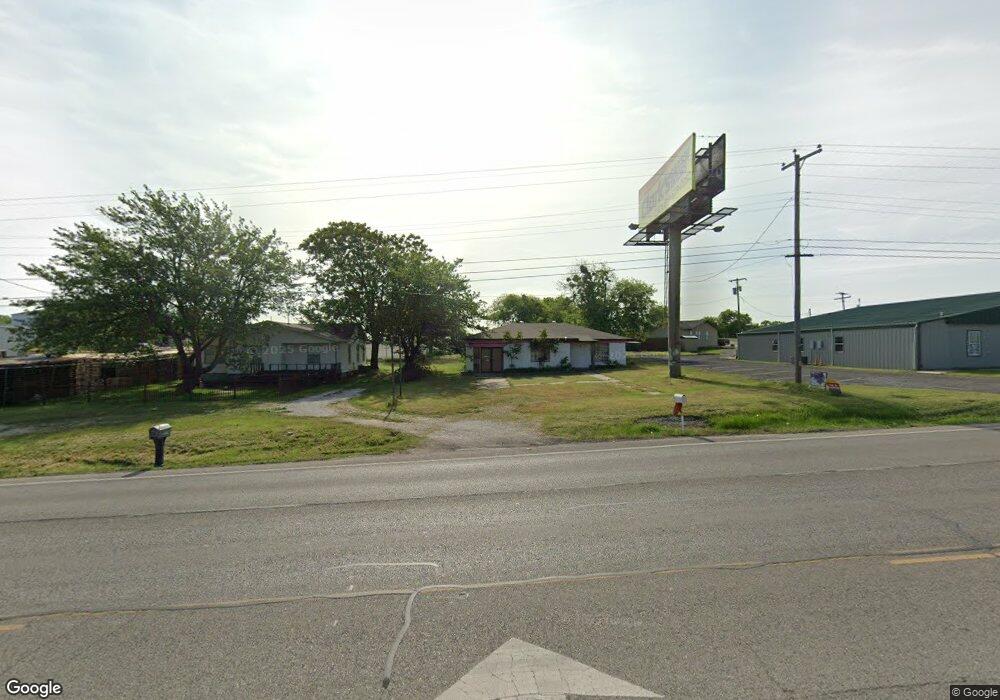 1904 N Main St, Weatherford, TX 76085 - photo 1