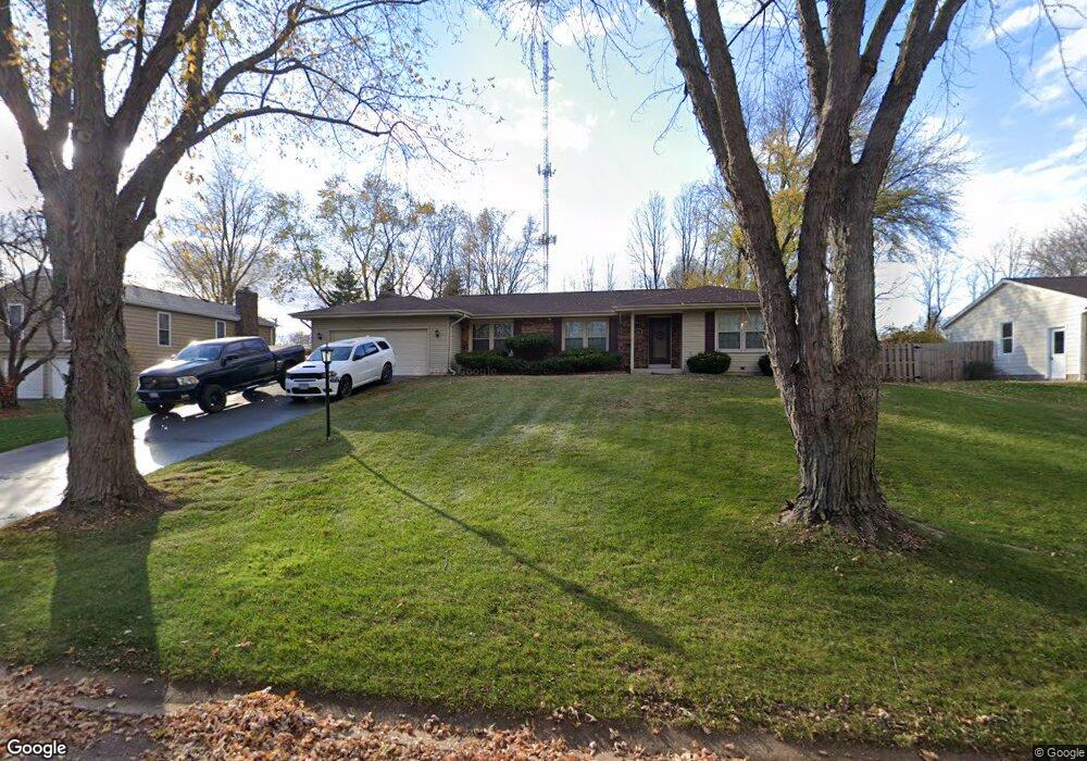 722 W Surrey Ln, Algonquin, IL 60102 - photo 1