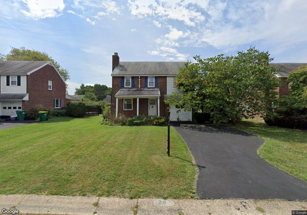 24 Rolling Rd, Claymont, DE 19703 - photo 1