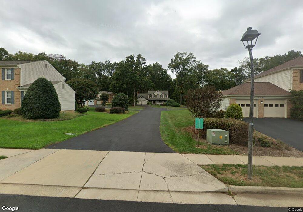 13144 Rounding Run Cir, Herndon, VA 20171 - photo 1