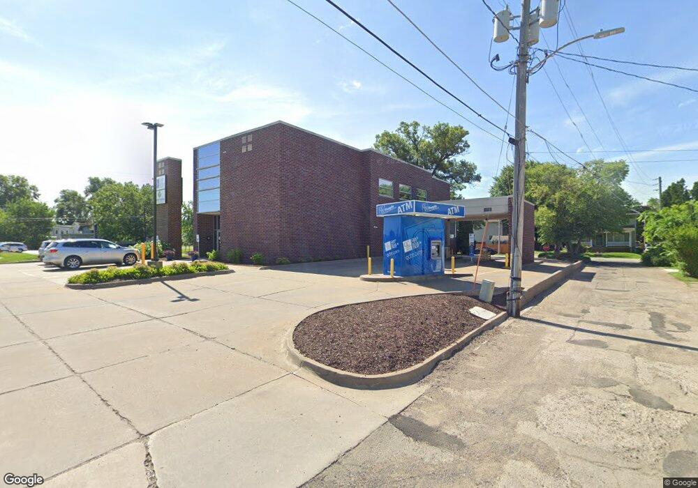 1700 N Division St unit 1 flr, Davenport, IA 52804 - photo 1