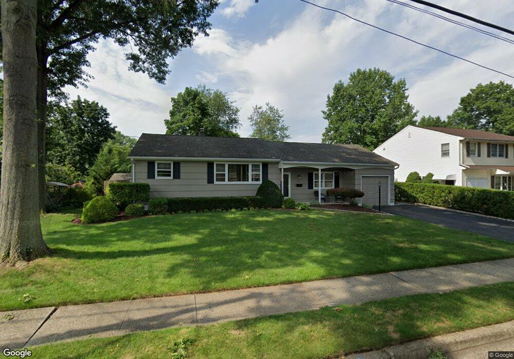 23 Princeton Dr, Middlesex, NJ 08846 - photo 1