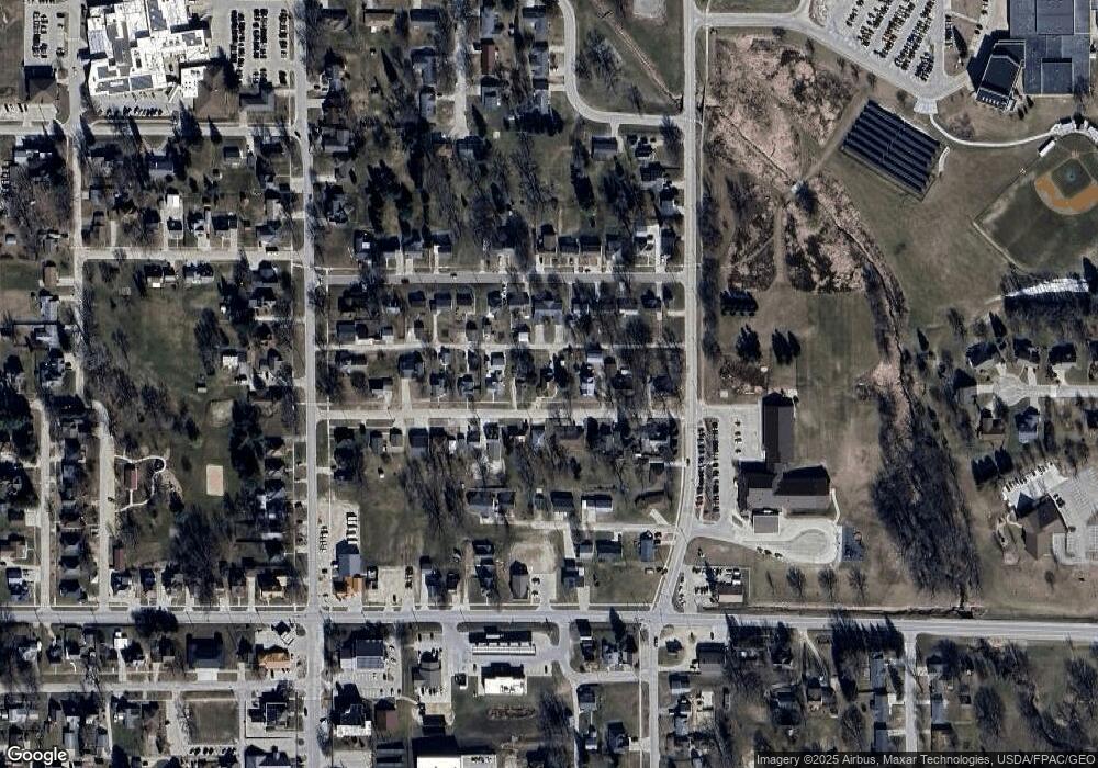 121 Cedar St, West Union, IA 52175 - photo 1