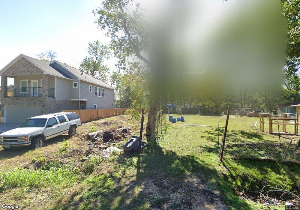 1915 Hampton St, Houston, TX 77088 - photo 1