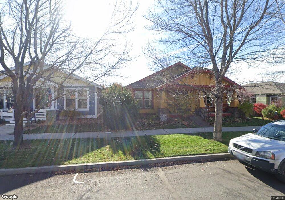 1562 NW Hickory Place, Redmond, OR 97756 - photo 1