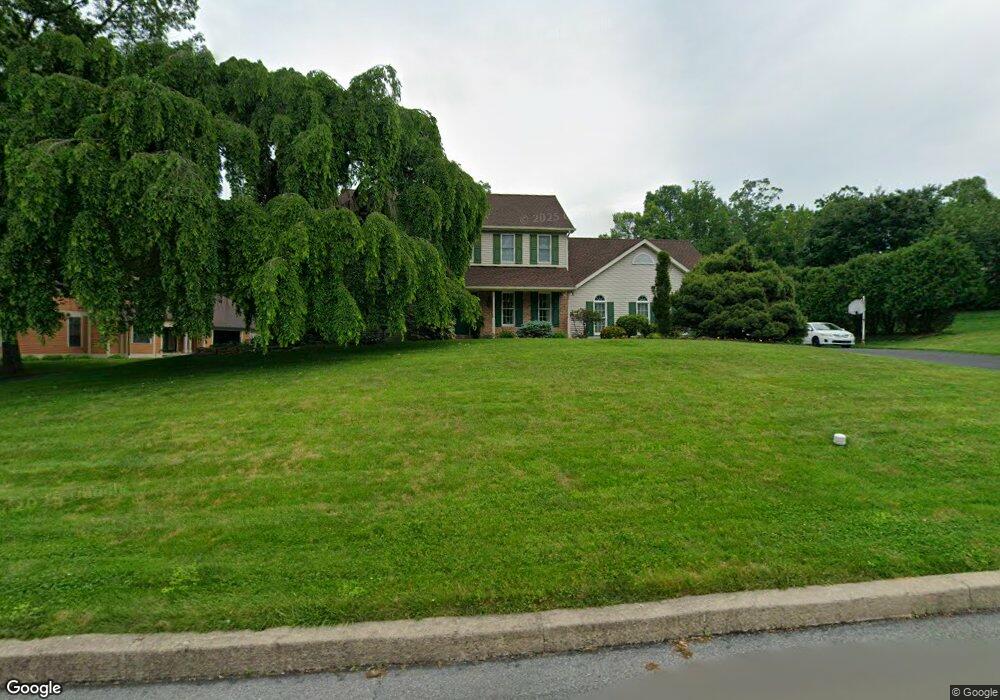 1041 Ridgeview Dr, Orwigsburg, PA 17961 - photo 1