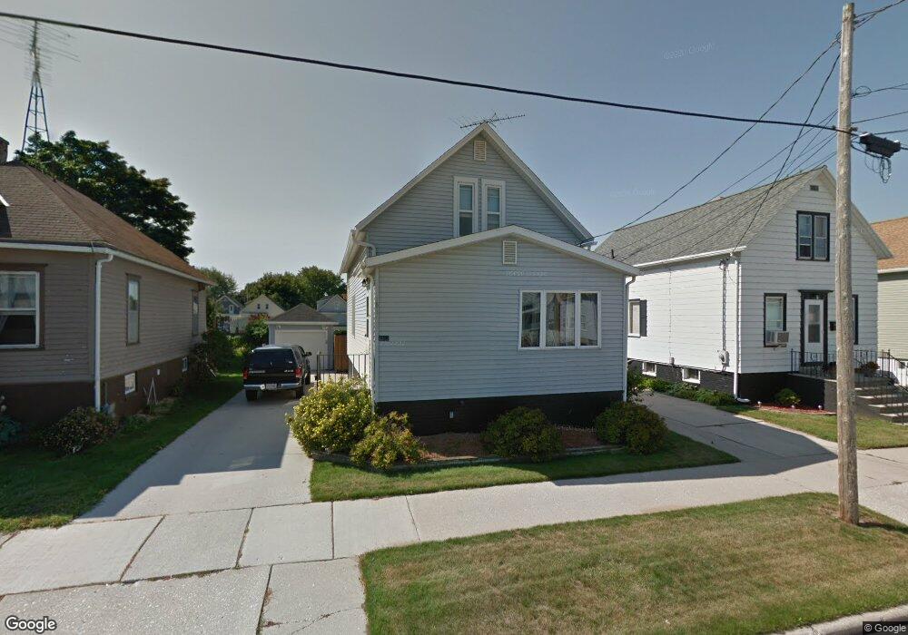 1817 22nd St, Two Rivers, WI 54241 - photo 1