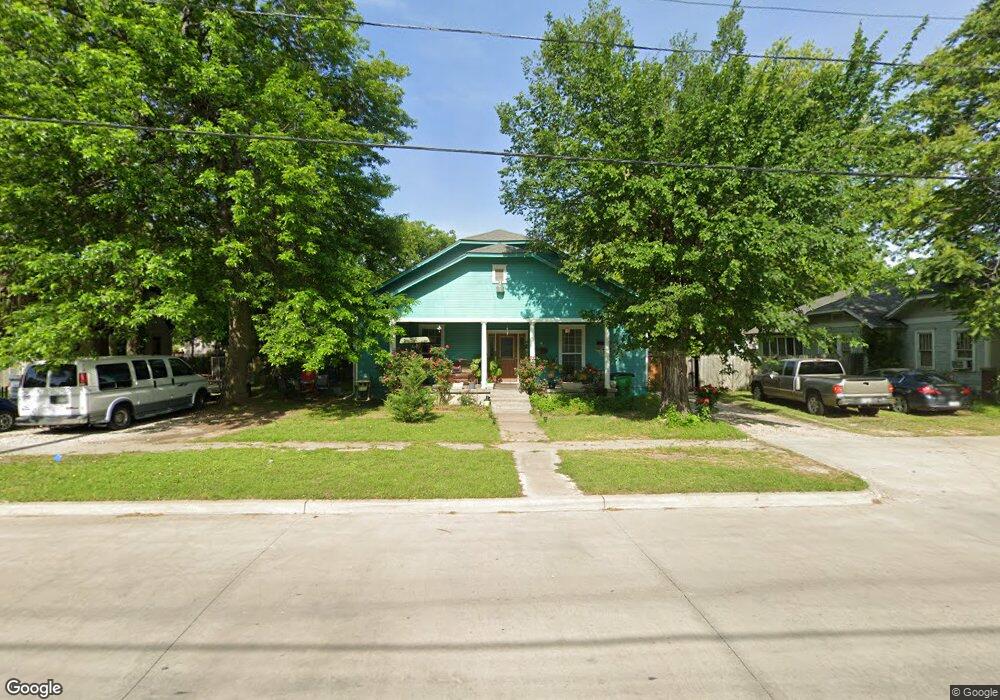 517 N Dixon St, Gainesville, TX 76240 - photo 1