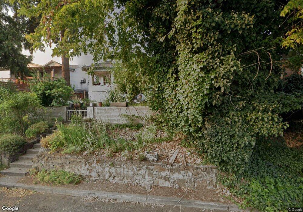 310 W 8th St, the Dalles, OR 97058 - photo 1