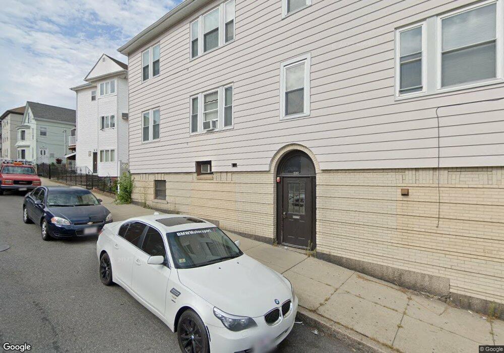 231 Union St unit 3, Fall River, MA 02721 - photo 1