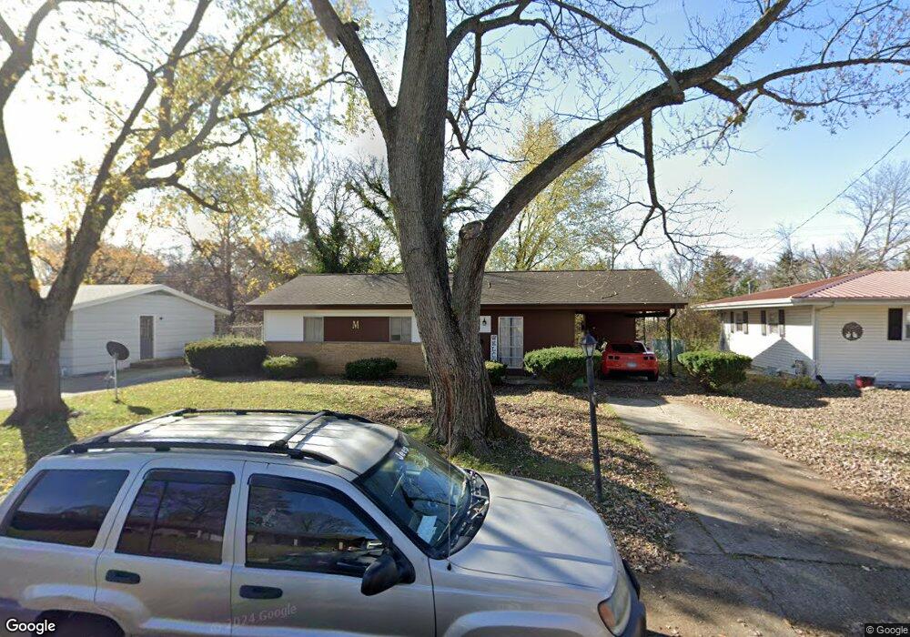 47 S Lakewood Dr, Effingham, IL 62401 - photo 1