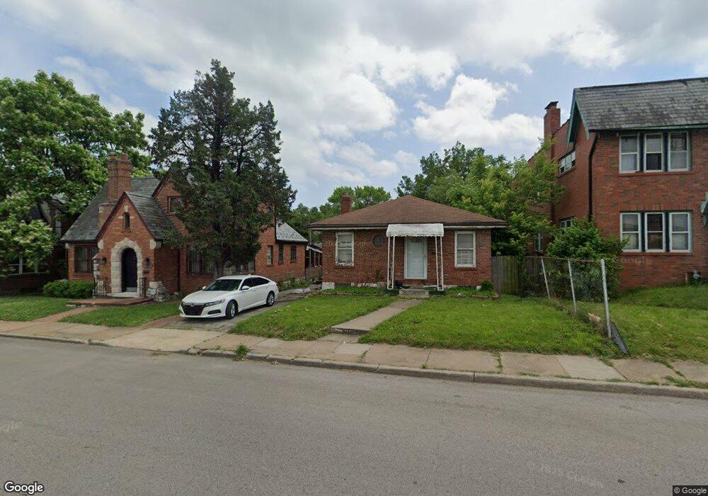 4414 Bircher Blvd, Saint Louis, MO 63115 - photo 1