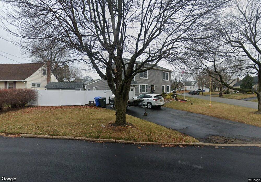 8 Tanglewood Ln, Colonia, NJ 07067 - photo 1