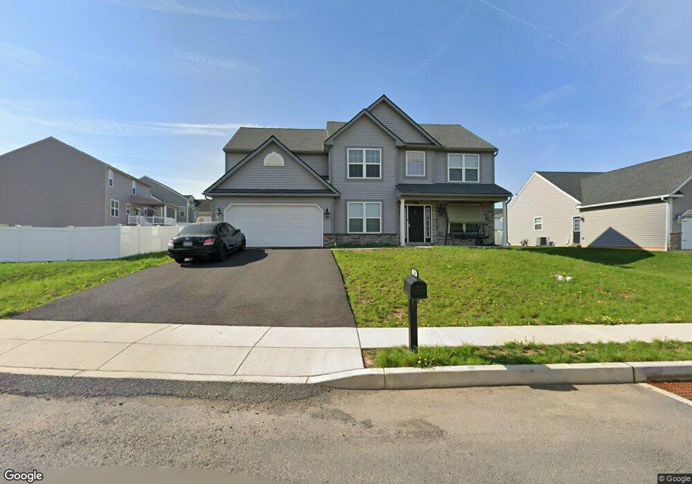 5204 Stoudts Ferry Bridge Rd, Reading, PA 19605 - photo 1