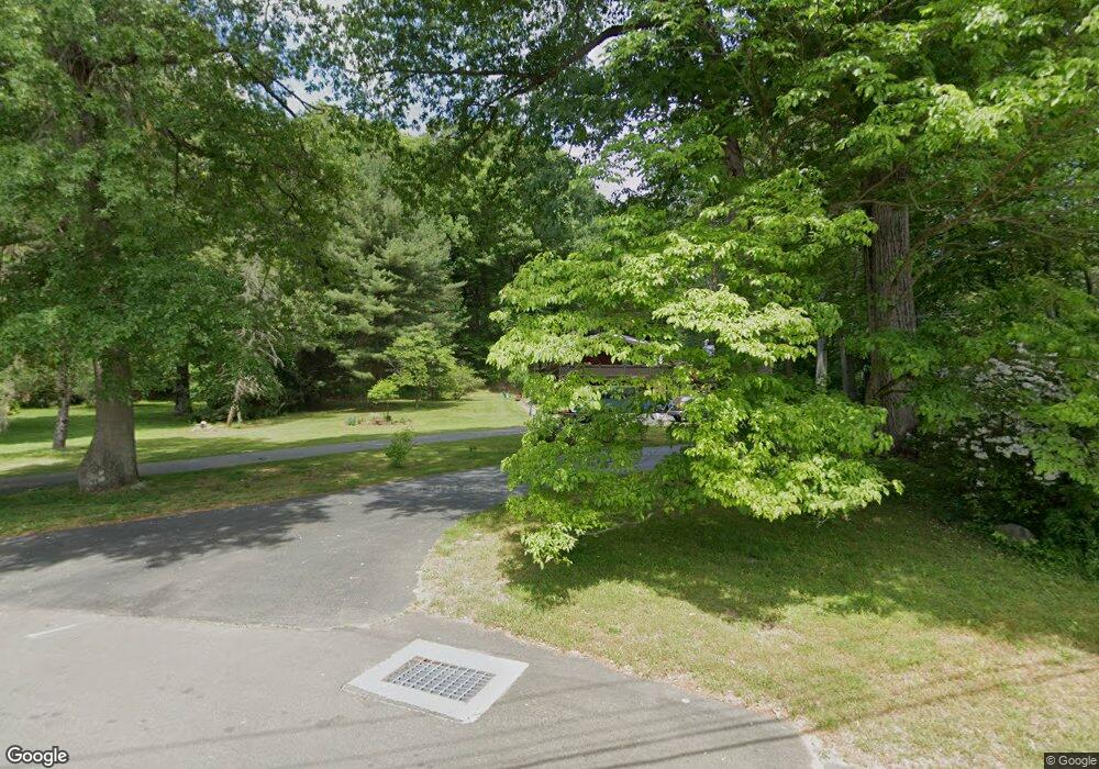 727 Mountain Laurel Rd, Fairfield, CT 06824 - photo 1