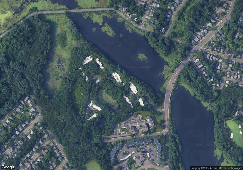 64 N Lake Dr unit F1, Hamden, CT 06517 - photo 1