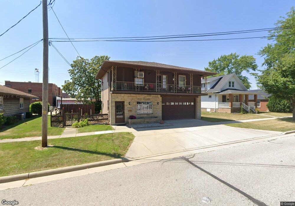 203 Vine St, Archbold, OH 43502 - photo 1