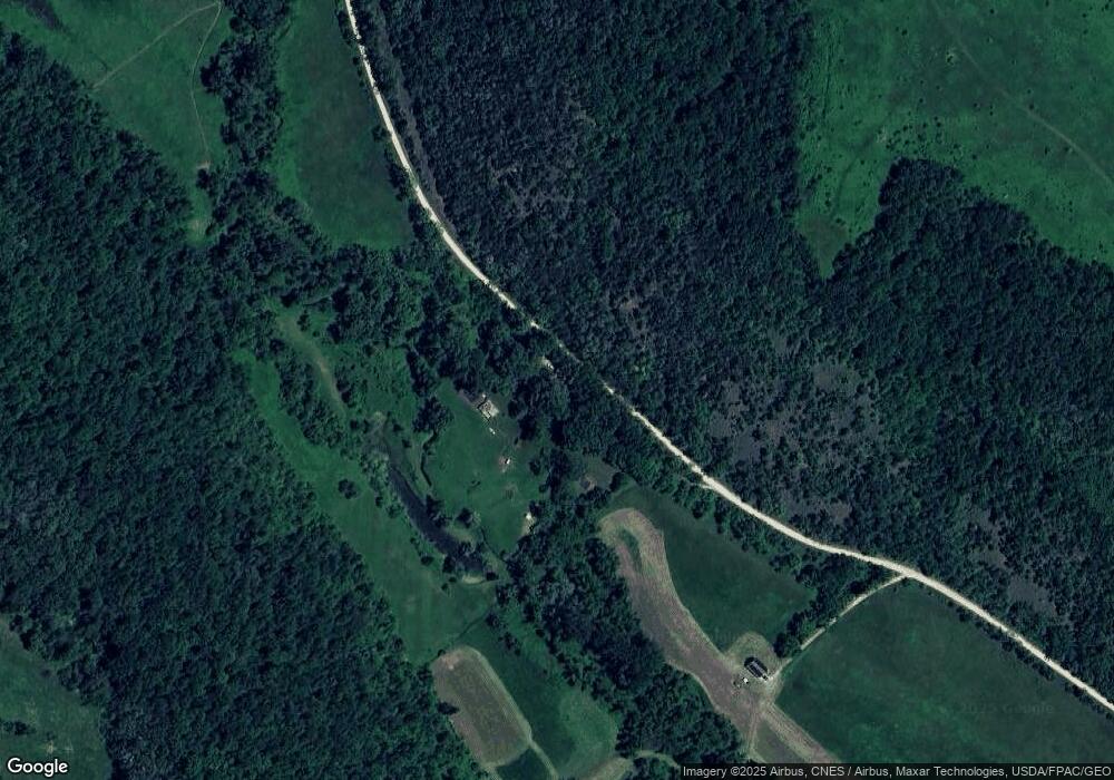 21681 John Deere Dr, Houston, MN 55943 - photo 1