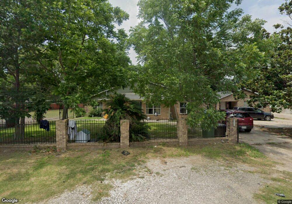 1042 Ellington St, Houston, TX 77088 - photo 1