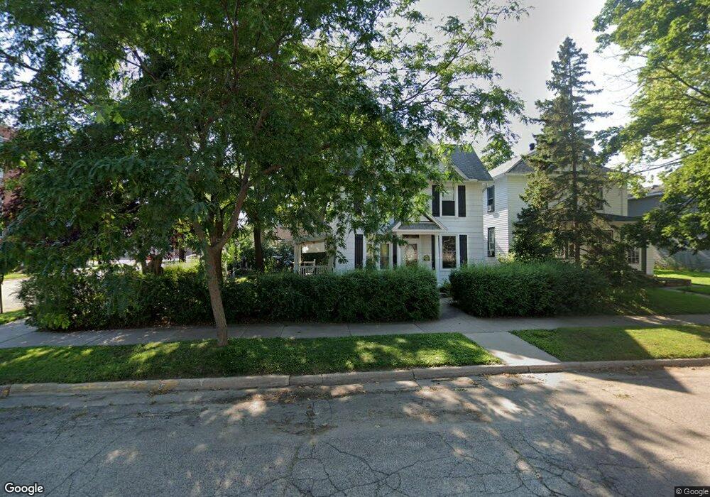 626 8th St S, La Crosse, WI 54601 - photo 1